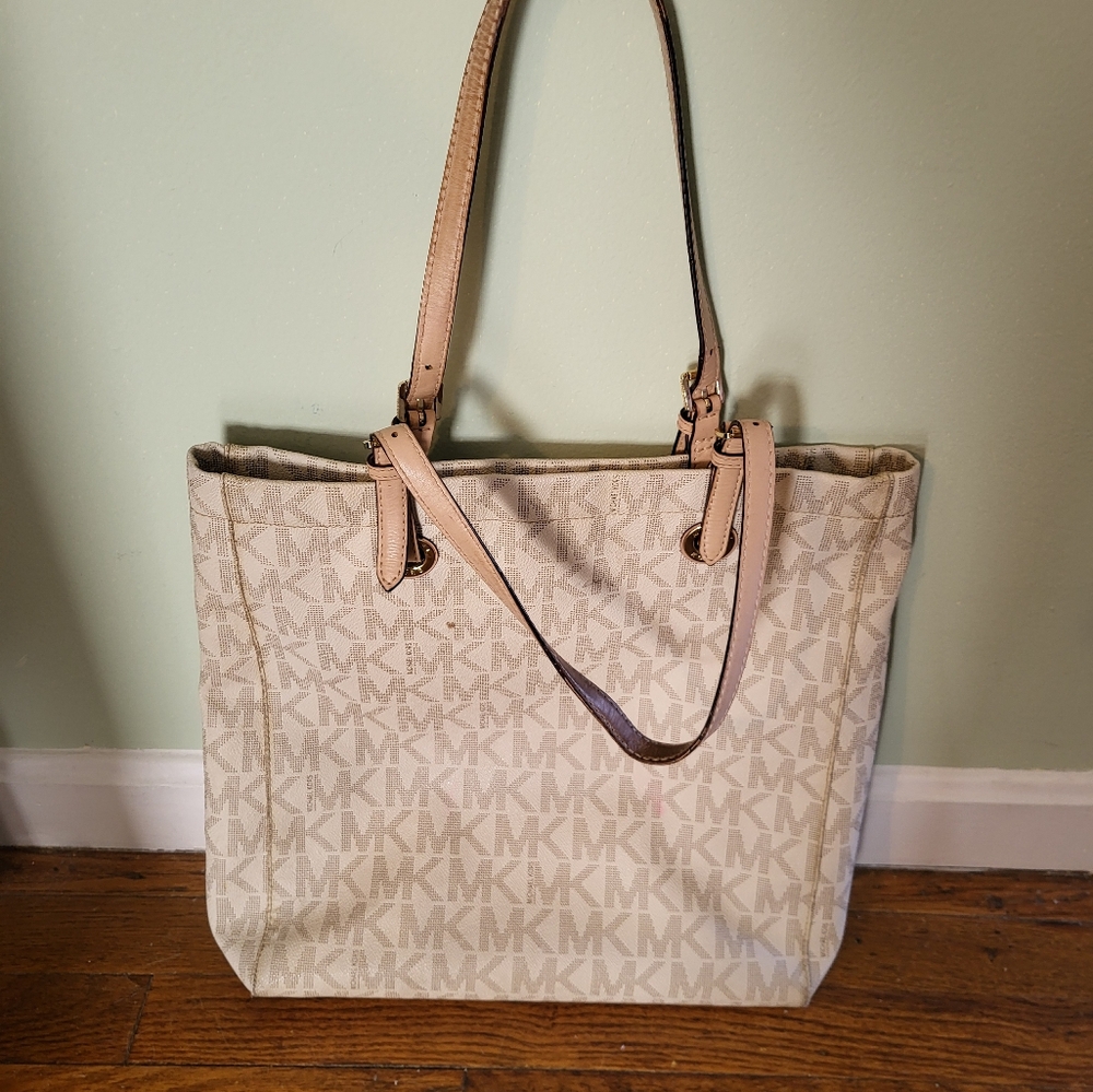 MK Vanilla Signature Tote Bag